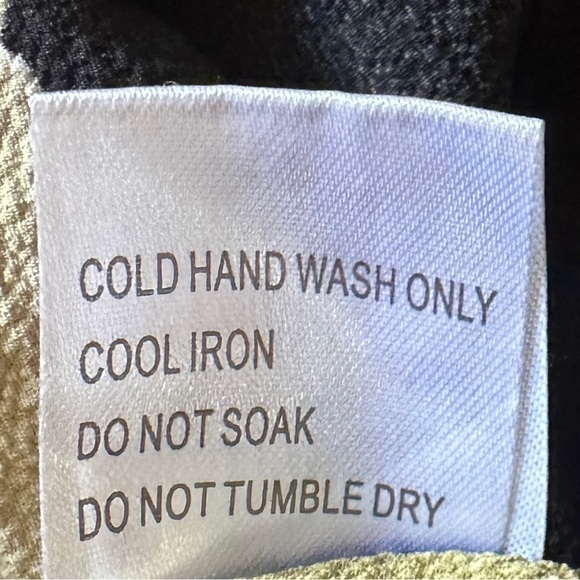 LF Seek The Label Floral Boho Black Ruffled Faux Wrap Crepe Crop Top Size S - Picture 11 of 11